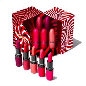 💄MAC Cosmetics💄 “MAC Mistletoe Matte Powder Kiss Lipsticks”